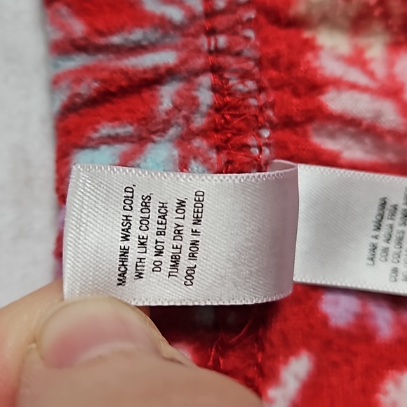 Pink K Snowflake Red Holiday Fleece PJ Pajama Set - Size Large - Picture 13 of 13